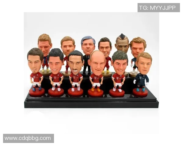 精美挂件卡片球星足球收藏版,多款球员形象助力足球迷热爱球场魅力 精美挂件卡片球星足球收藏版,多款球员形象助力足球迷热爱球场魅力