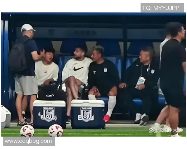 足球球星代签事件引发真伪质疑粉丝权益与商业诚信成焦点