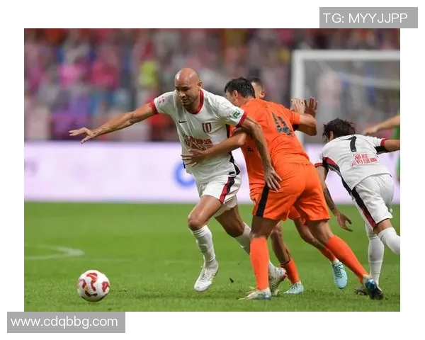 美国球星观赏中国足球联赛精彩瞬间 深度解析中超发展潜力与挑战 美国球星观赏中国足球联赛精彩瞬间 深度解析中超发展潜力与挑战